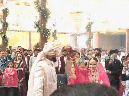 Former hockey captain Rani Rampal Ties the Knot in Kurukshetra with CA Pankaj | Haryana News | Wedding of former hockey captain Rani Rampal: CA groom arrived in Kurukshetra with wedding procession, got emotional seeing his father in a wheelchair – Kurukshetra News